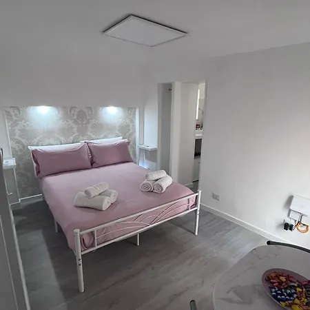 La Perla Di Titty Apartment *