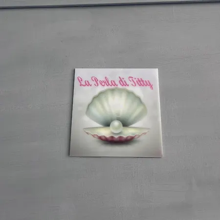 La Perla Di Titty Naples