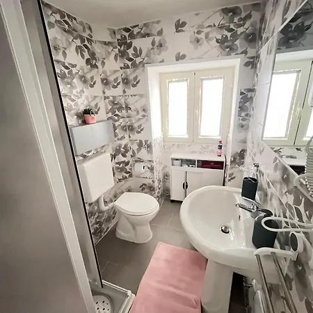 La Perla Di Titty Apartment