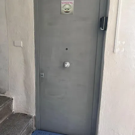 La Perla Di Titty *